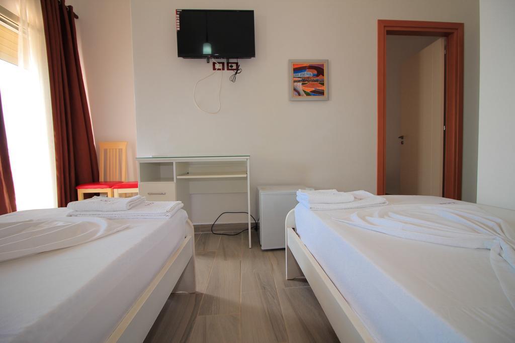 Hotel Keisa Dhërmi Екстериор снимка