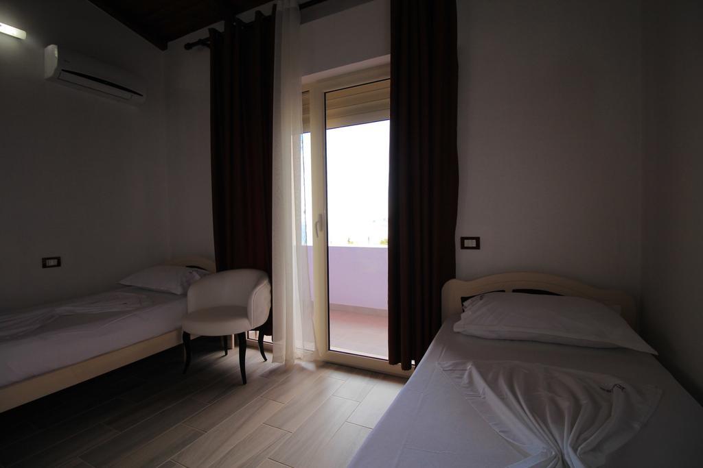Hotel Keisa Dhërmi Екстериор снимка