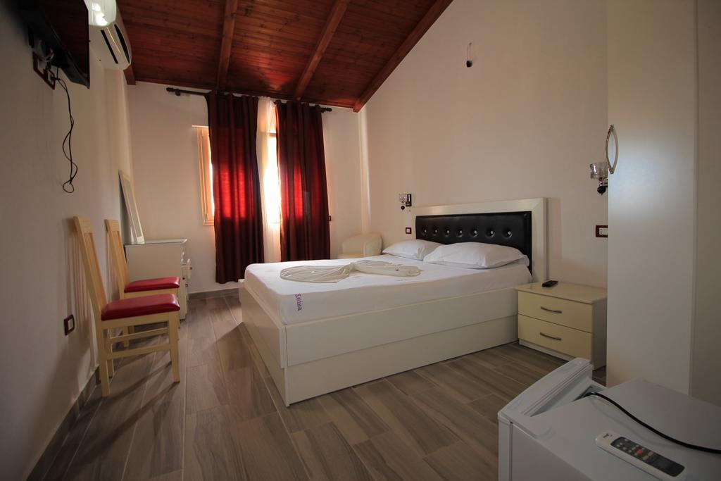 Hotel Keisa Dhërmi Екстериор снимка