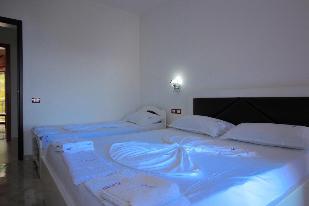 Hotel Keisa Dhërmi Екстериор снимка